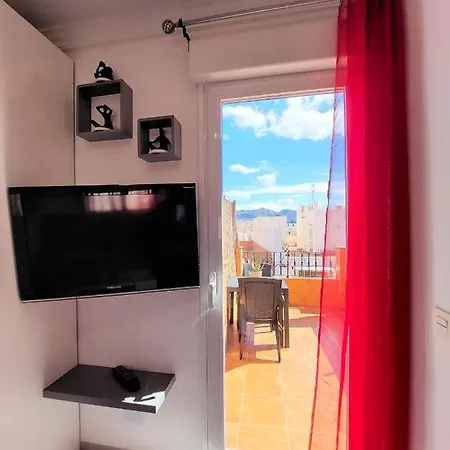Comfortable In With Mountain View 25 M² & Balcony